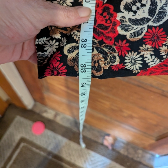 JM Collection Black and Blue Sheath Dress with Crew Neck - Picture 7 of 8